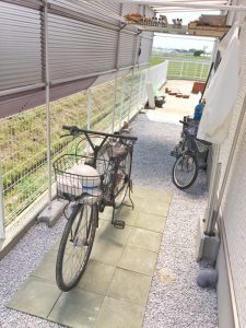 雨避け屋根がある自転車置き場を簡単diy フレームdiyラボ