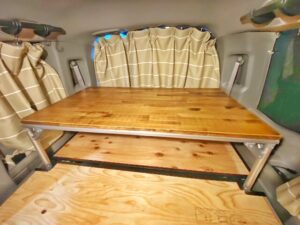 ステップワゴンにテーブル付き車中泊フラットベットdiy フレームdiyラボ ステップワゴンにテーブル付き車中泊フラットベットdiy フレームdiyラボ